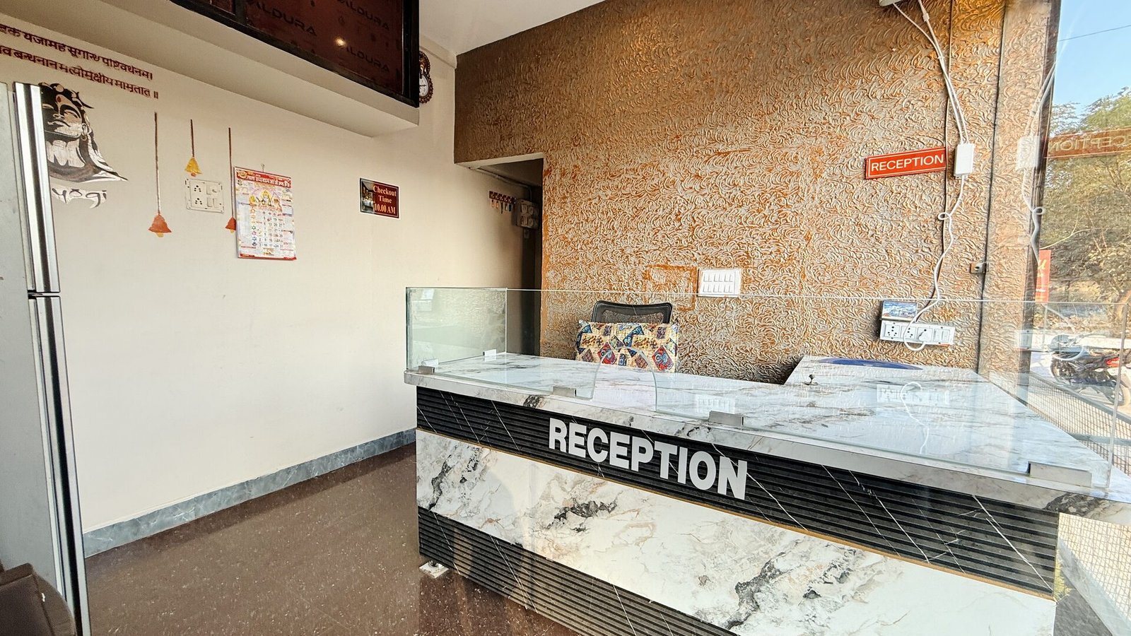 Manu Family Guest House reception area